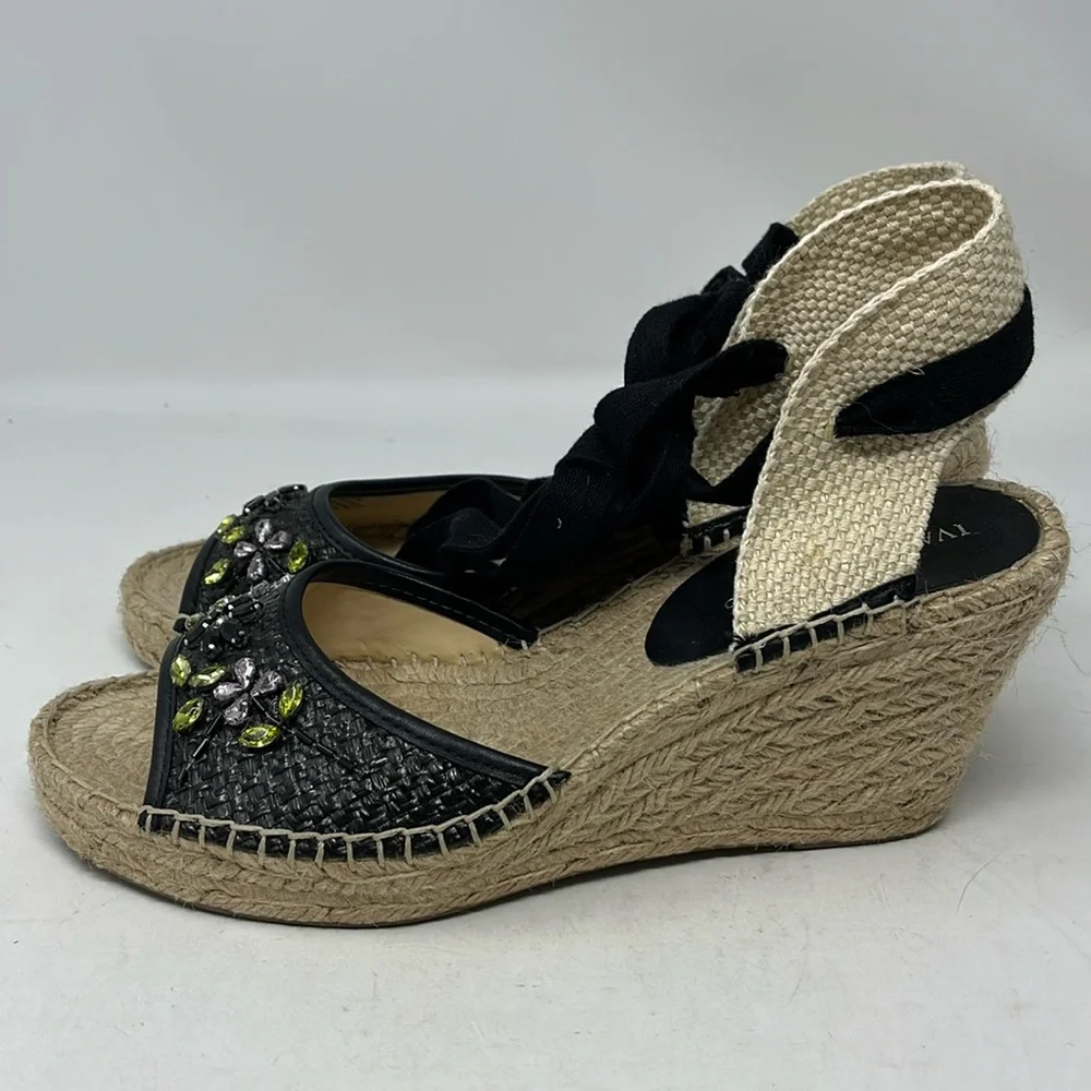 Ivanka Trump perfect preowned